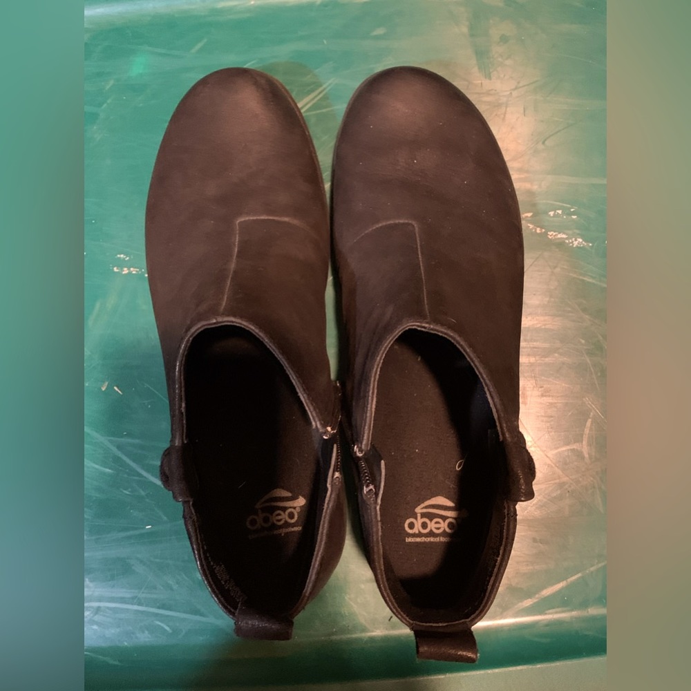 Obeo suede black short boots